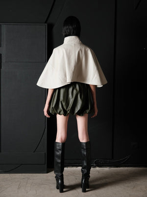 La cape en cuir