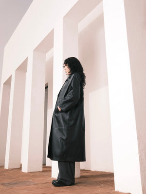 Le manteau en cuir oversize