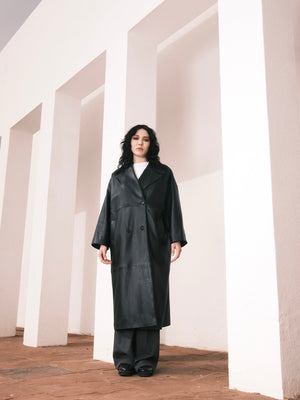 Le manteau en cuir oversize