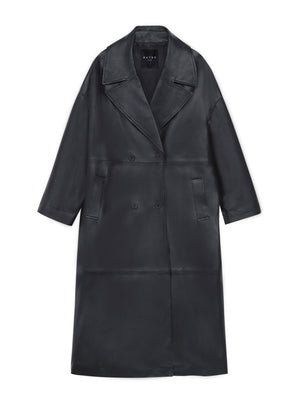 Le manteau en cuir oversize