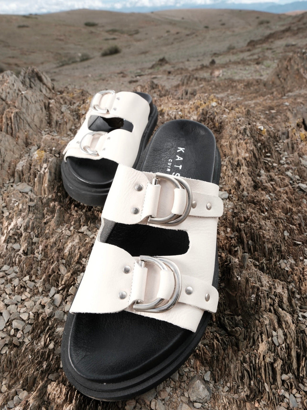 Sandales en cuir Ivoire à double boucles